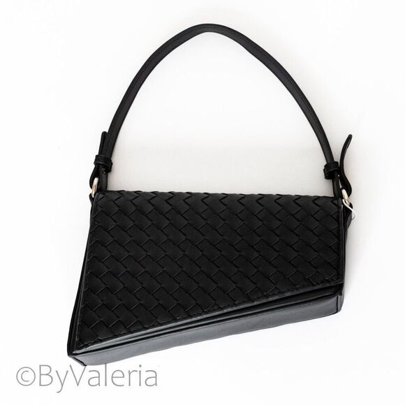 Urban Expressions Black Woven Shoulder Bag NWT Vegan Intrecciato Leather - Picture 2 of 11